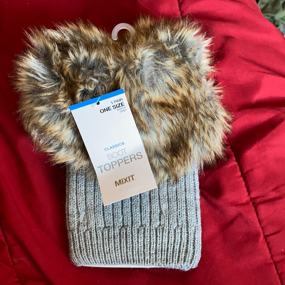 Boot cuffs with the fur!